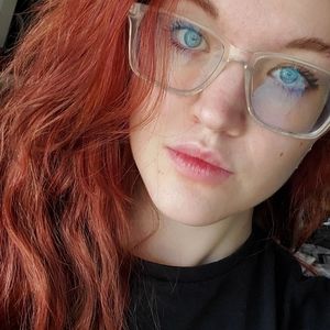 Meet your Posher, Adria